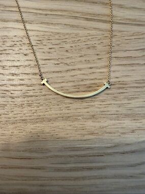 Tiffany & Co. Smile 18k Yellow Gold Pendant - Gold